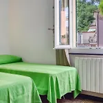 2 Bedroom Lovely In Holiday home