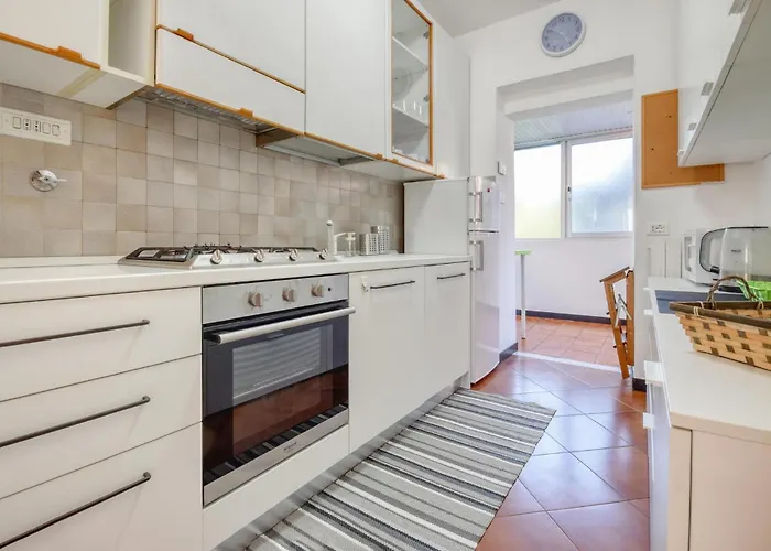 2 Bedroom Lovely In *