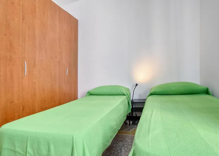 2 Bedroom Lovely In Сasa de vacaciones