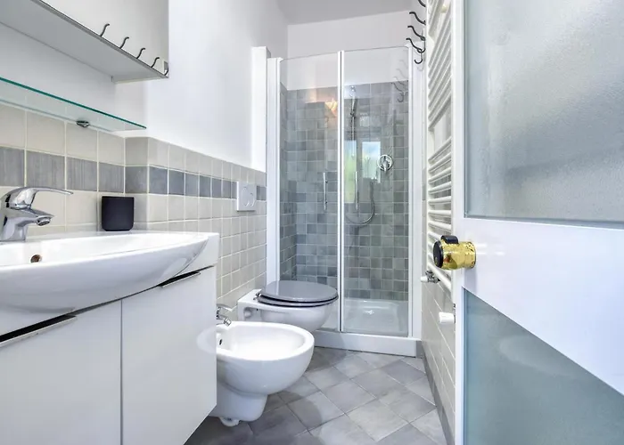 2 Bedroom Lovely In *